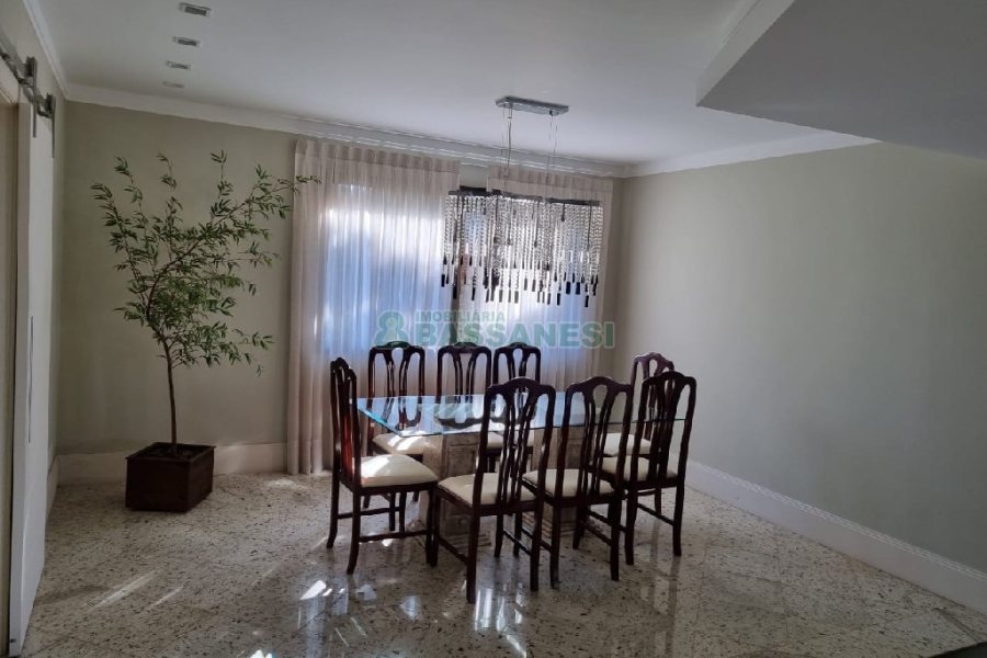 Apartamento com 241m², 3 dormitórios, 2 vagas, no bairro Colina Sorriso em Caxias do Sul para Comprar