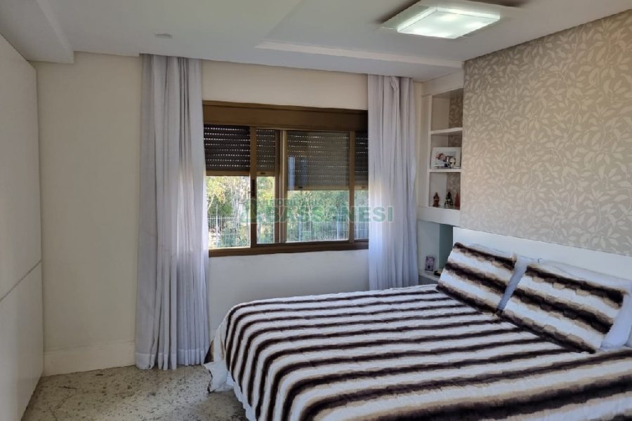 Apartamento com 241m², 3 dormitórios, 2 vagas, no bairro Colina Sorriso em Caxias do Sul para Comprar