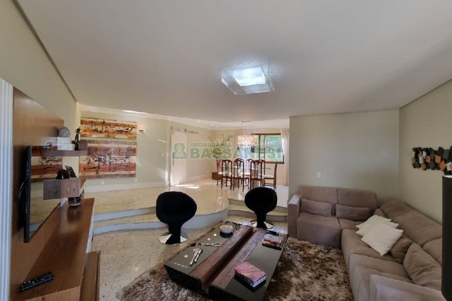 Apartamento com 241m², 3 dormitórios, 2 vagas, no bairro Colina Sorriso em Caxias do Sul para Comprar