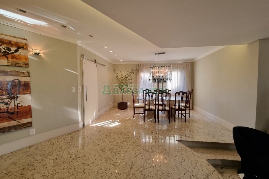 Apartamento com 241m², 3 dormitórios, 2 vagas, no bairro Colina Sorriso em Caxias do Sul para Comprar