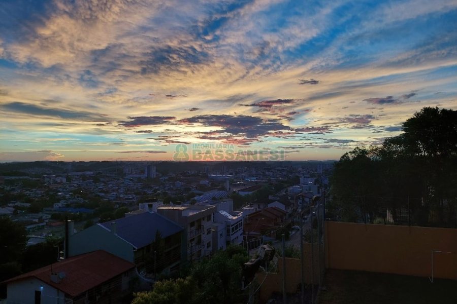 Apartamento com 241m², 3 dormitórios, 2 vagas, no bairro Colina Sorriso em Caxias do Sul para Comprar