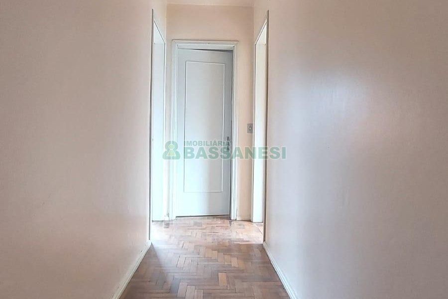 Apartamento com 52m², 2 dormitórios, no bairro São Leopoldo em Caxias do Sul para Alugar
