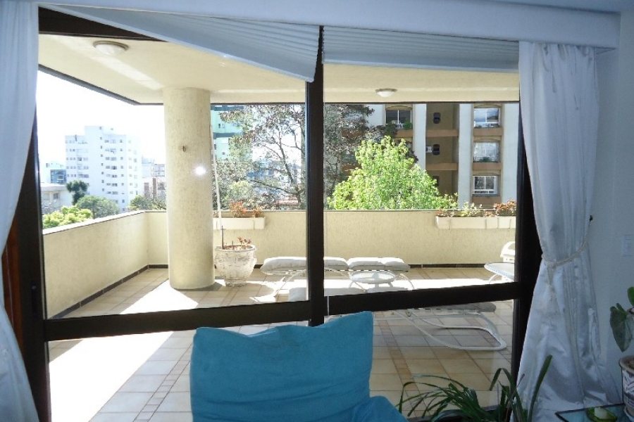 Apto Mobiliado com 600m², 3 dormitórios, 4 vagas, no bairro Centro em Caxias do Sul para Comprar