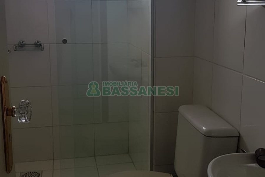 Apto Mobiliado com 600m², 3 dormitórios, 4 vagas, no bairro Centro em Caxias do Sul para Comprar