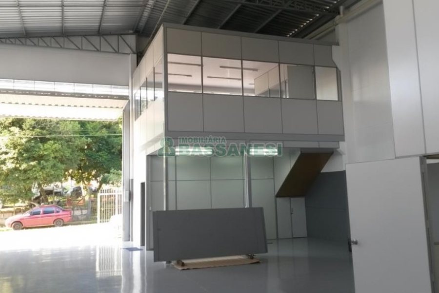 Pavilhão com 319m², no bairro Salgado Filho em Caxias do Sul para Comprar