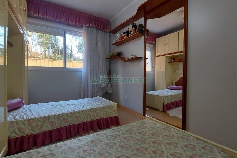 Apto Mobiliado com 132m², 3 dormitórios, 1 vaga, no bairro Centro em Caxias do Sul para Alugar