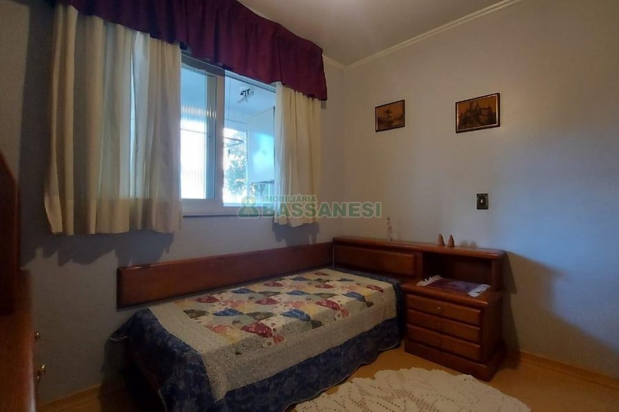 Apto Mobiliado com 132m², 3 dormitórios, 1 vaga, no bairro Centro em Caxias do Sul para Alugar