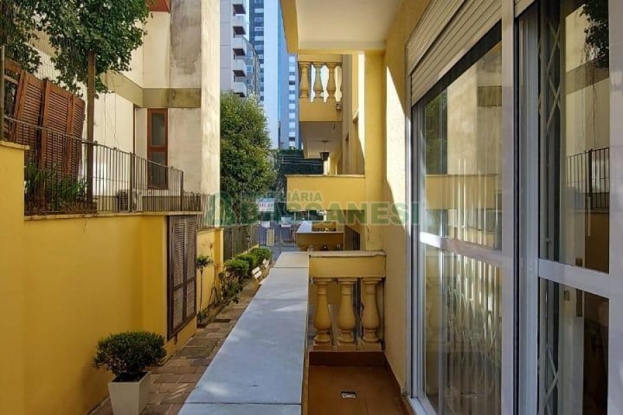 Apto Mobiliado com 132m², 3 dormitórios, 1 vaga, no bairro Centro em Caxias do Sul para Alugar
