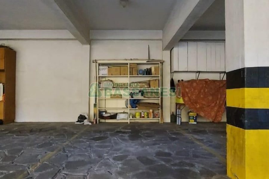 Apto Mobiliado com 132m², 3 dormitórios, 1 vaga, no bairro Centro em Caxias do Sul para Alugar