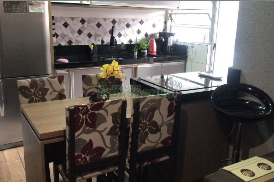 Apartamento com 58m², 2 dormitórios, 1 vaga, no bairro Centenário em Caxias do Sul para Comprar