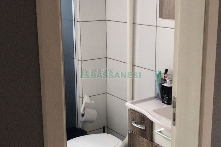 Apartamento com 58m², 2 dormitórios, 1 vaga, no bairro Centenário em Caxias do Sul para Comprar