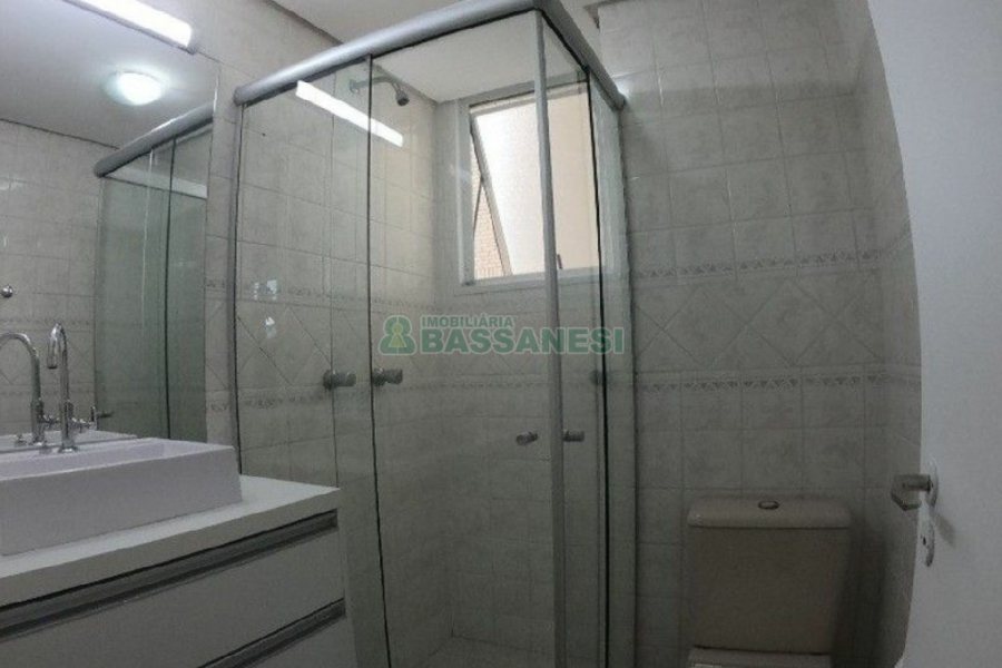 Apartamento com 60m², 2 dormitórios, 1 vaga, no bairro Interlagos em Caxias do Sul para Comprar
