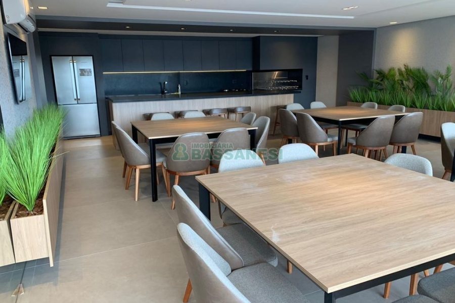 Apartamento com 89m², 2 dormitórios, 2 vagas, no bairro Santa Catarina em Caxias do Sul para Comprar