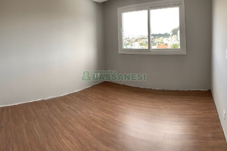 Apartamento com 89m², 2 dormitórios, 2 vagas, no bairro Santa Catarina em Caxias do Sul para Comprar