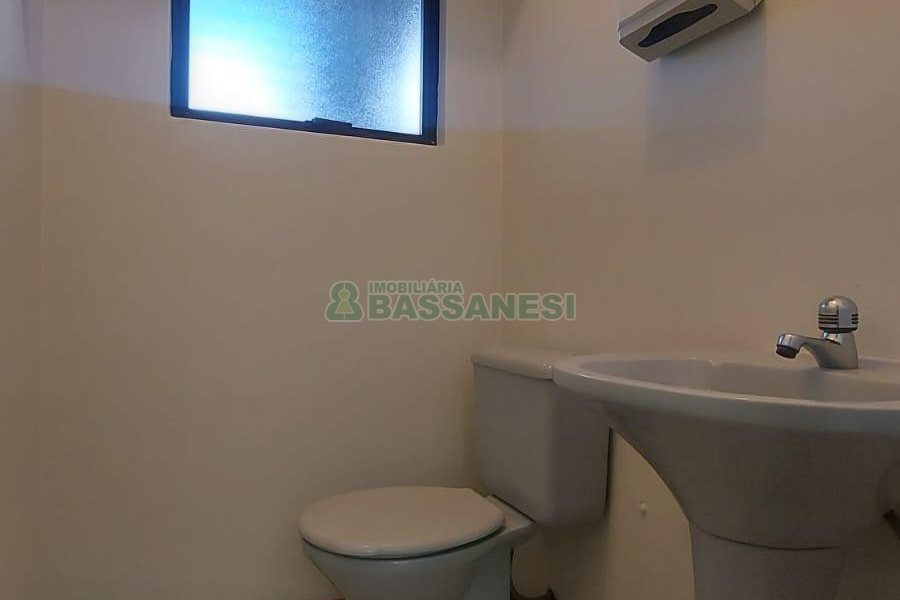 Sala com 60m², no bairro Centro em Caxias do Sul para Alugar