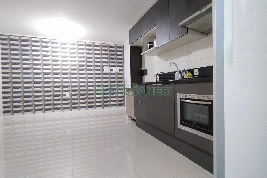 Apartamento com 53m², 2 dormitórios, 1 vaga, no bairro Cidade Nova em Caxias do Sul para Comprar