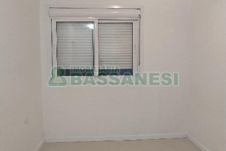Apartamento com 53m², 2 dormitórios, 1 vaga, no bairro Cidade Nova em Caxias do Sul para Comprar