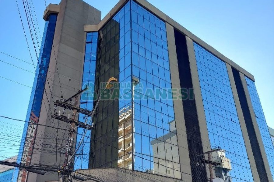 Sala com 59m², no bairro Centro em Caxias do Sul para Comprar