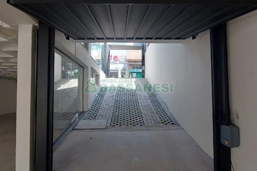 Loja com 522m², no bairro São Pelegrino em Caxias do Sul para Alugar