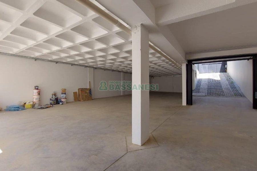 Loja com 522m², no bairro São Pelegrino em Caxias do Sul para Alugar