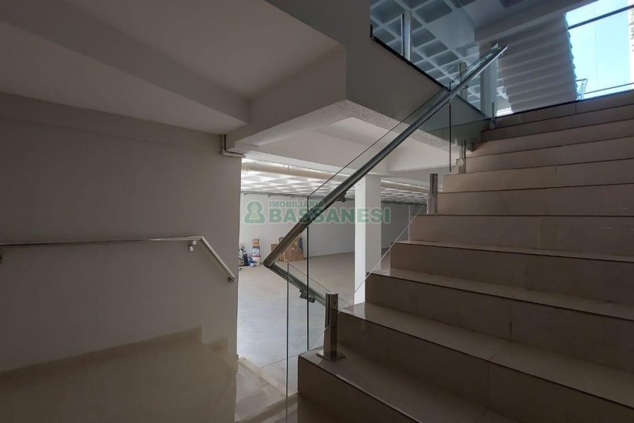 Loja com 522m², no bairro São Pelegrino em Caxias do Sul para Alugar