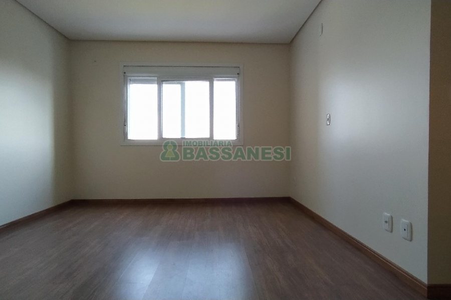 Apartamento com 75m², 2 dormitórios, 2 vagas, no bairro Charqueadas em Caxias do Sul para Alugar