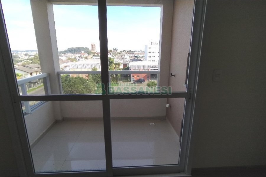 Apartamento com 75m², 2 dormitórios, 2 vagas, no bairro Charqueadas em Caxias do Sul para Alugar