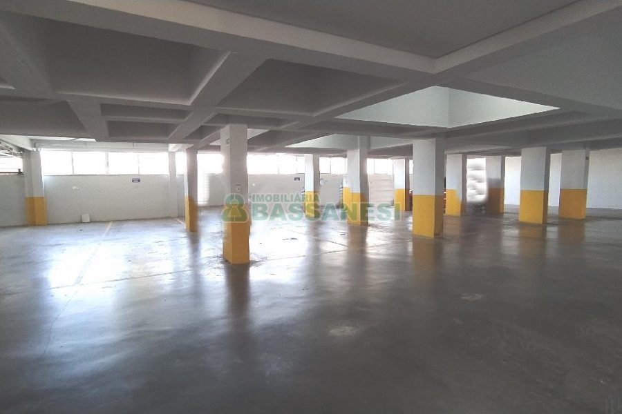 Apartamento com 75m², 2 dormitórios, 2 vagas, no bairro Charqueadas em Caxias do Sul para Alugar