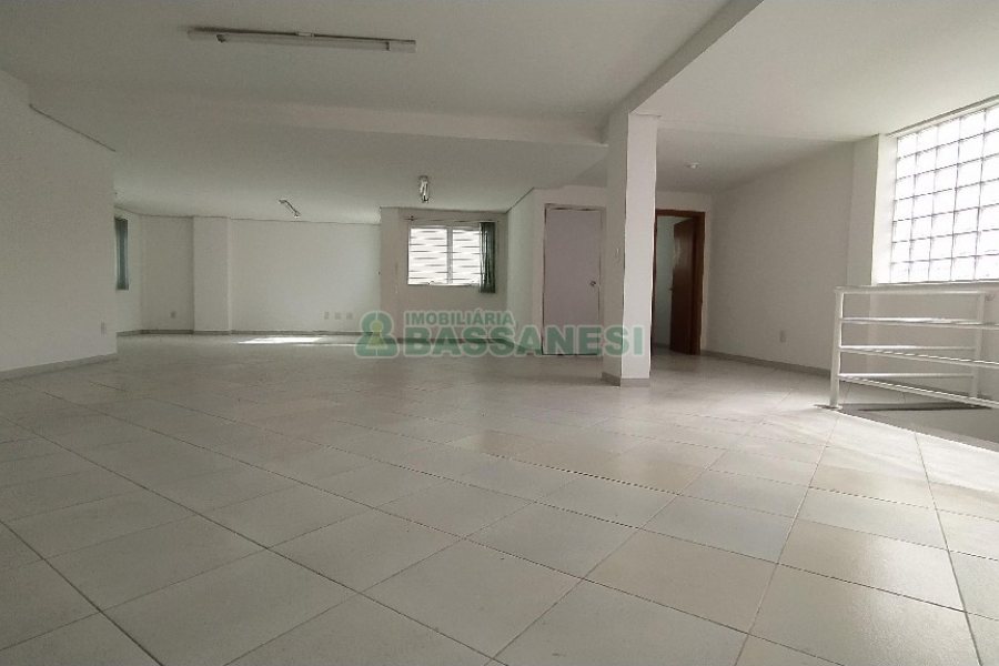 Loja com 405m², no bairro Centro em Caxias do Sul para Alugar