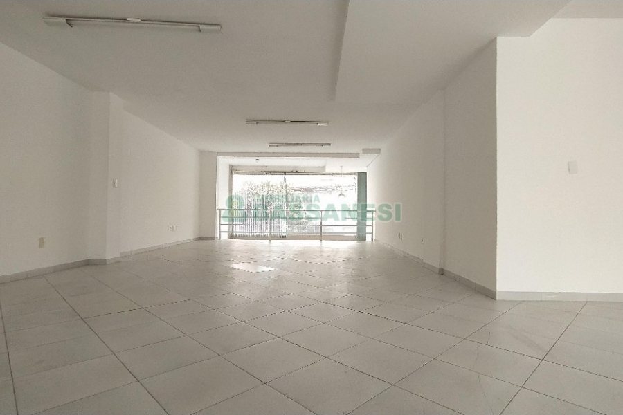 Loja com 405m², no bairro Centro em Caxias do Sul para Alugar