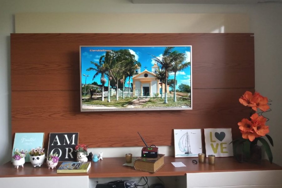 Casa com 281m², 6 dormitórios, 3 vagas, no bairro Cidade Nova em Caxias do Sul para Comprar