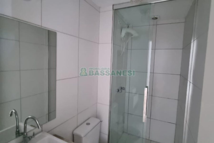 Apartamento com 80m², 2 dormitórios, 1 vaga, no bairro De Lazzer em Caxias do Sul para Comprar