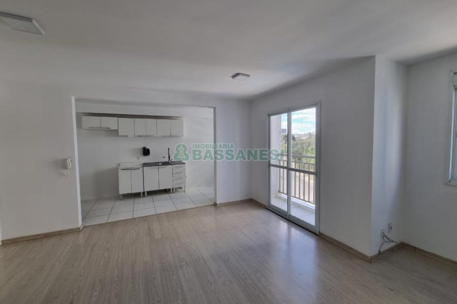 Apartamento com 80m², 2 dormitórios, 1 vaga, no bairro De Lazzer em Caxias do Sul para Comprar