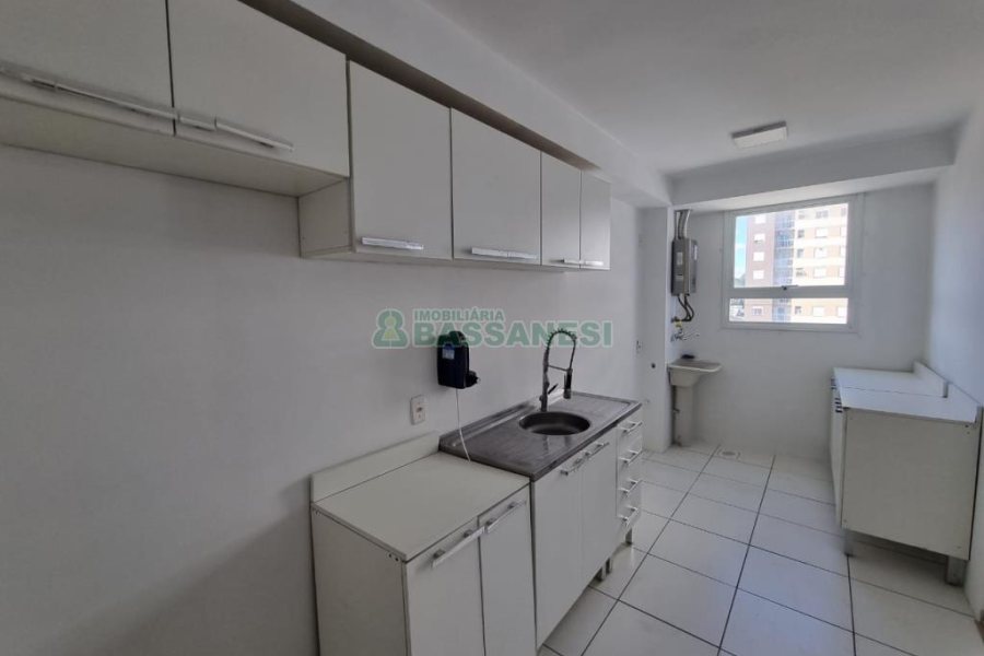 Apartamento com 80m², 2 dormitórios, 1 vaga, no bairro De Lazzer em Caxias do Sul para Comprar