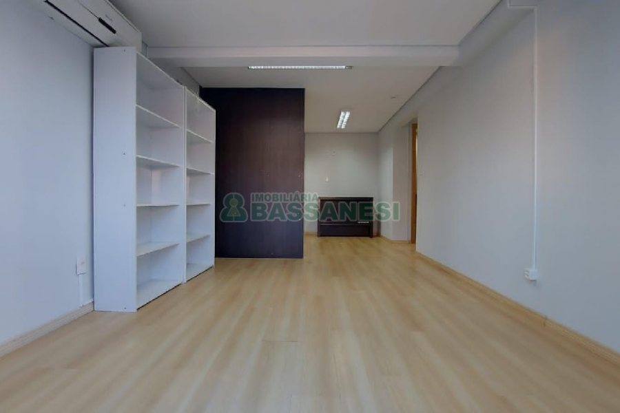 Sala com 183m², no bairro São Pelegrino em Caxias do Sul para Comprar