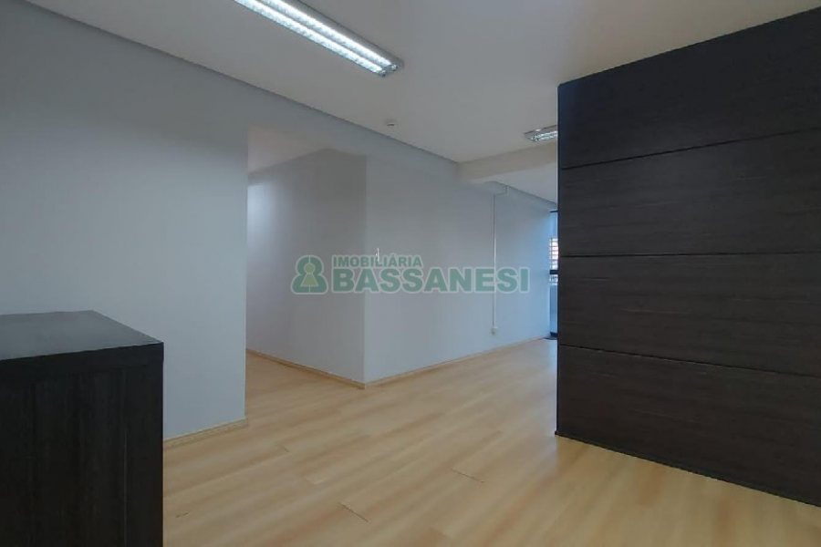 Sala com 183m², no bairro São Pelegrino em Caxias do Sul para Comprar