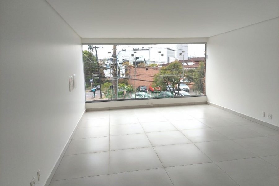 Loja com 100m², no bairro Rio Branco em Caxias do Sul para Alugar