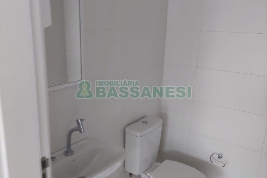 Loja com 100m², no bairro Rio Branco em Caxias do Sul para Alugar