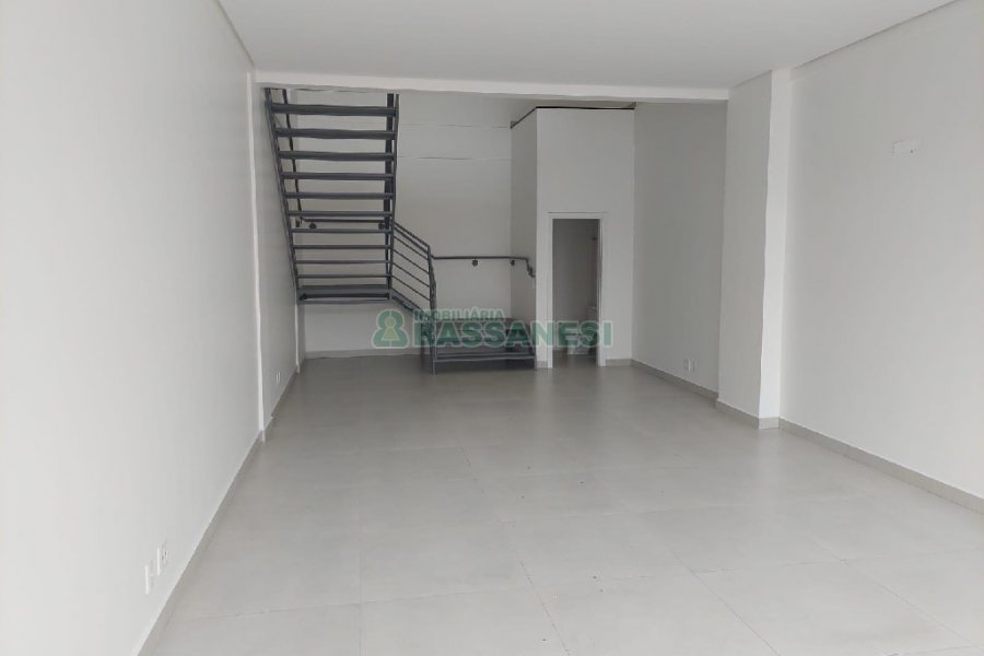 Loja com 100m², 1 vaga, no bairro Rio Branco em Caxias do Sul para Alugar