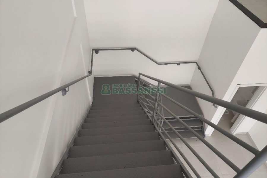 Loja com 100m², 1 vaga, no bairro Rio Branco em Caxias do Sul para Alugar