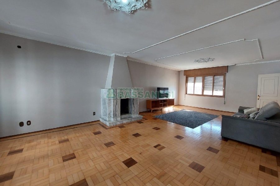 Apto Mobiliado com 269m², 4 dormitórios, 2 vagas, no bairro São Pelegrino em Caxias do Sul para Alugar