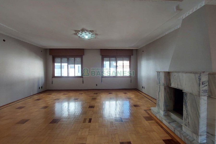 Apto Mobiliado com 269m², 4 dormitórios, 2 vagas, no bairro São Pelegrino em Caxias do Sul para Alugar