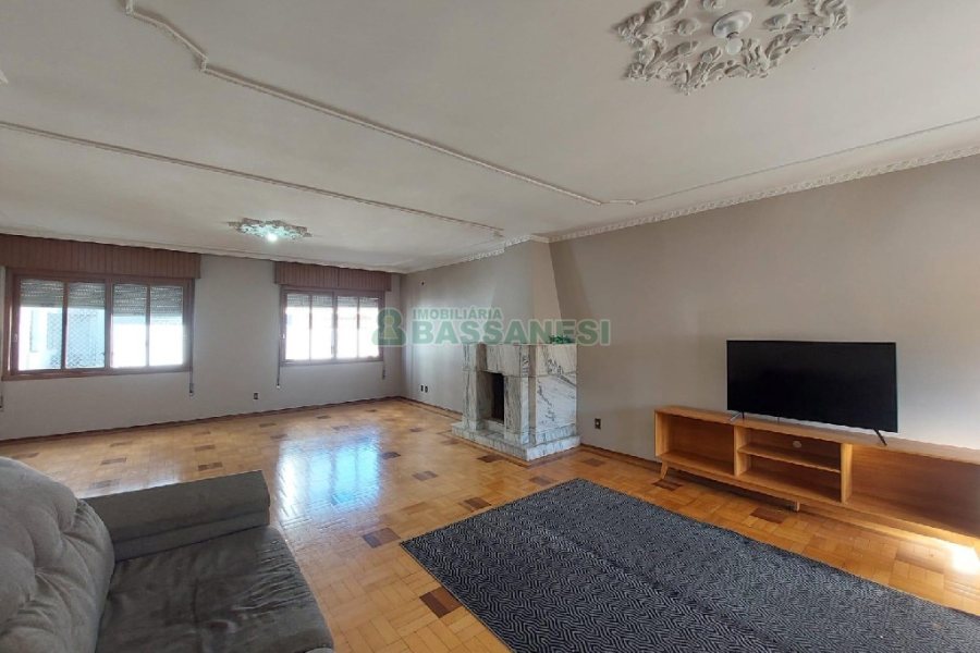 Apto Mobiliado com 269m², 4 dormitórios, 2 vagas, no bairro São Pelegrino em Caxias do Sul para Alugar