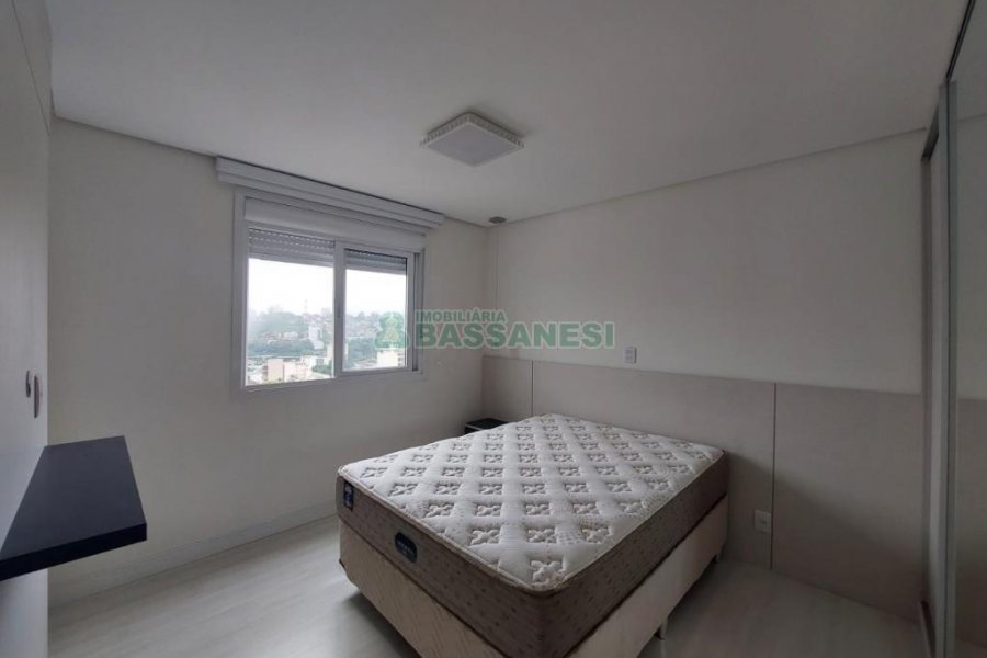 Apto Mobiliado com 53m², 1 dormitório, 1 vaga, no bairro Centro em Caxias do Sul para Alugar