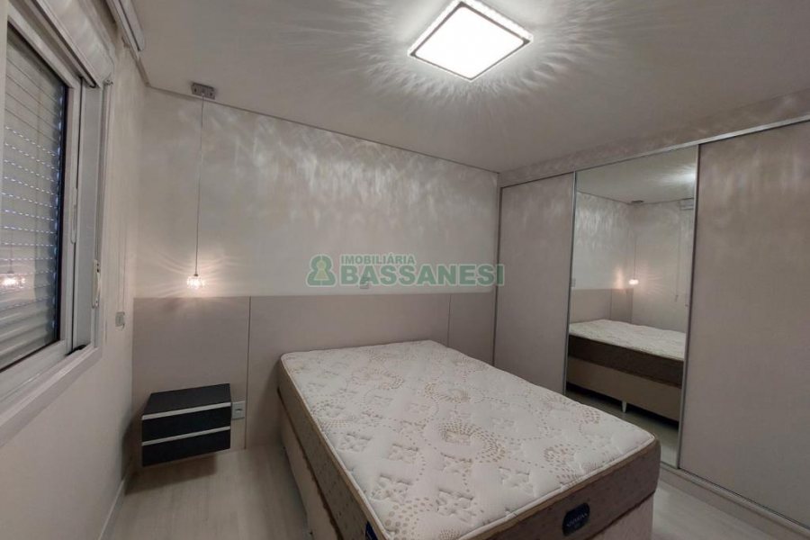 Apto Mobiliado com 53m², 1 dormitório, 1 vaga, no bairro Centro em Caxias do Sul para Alugar