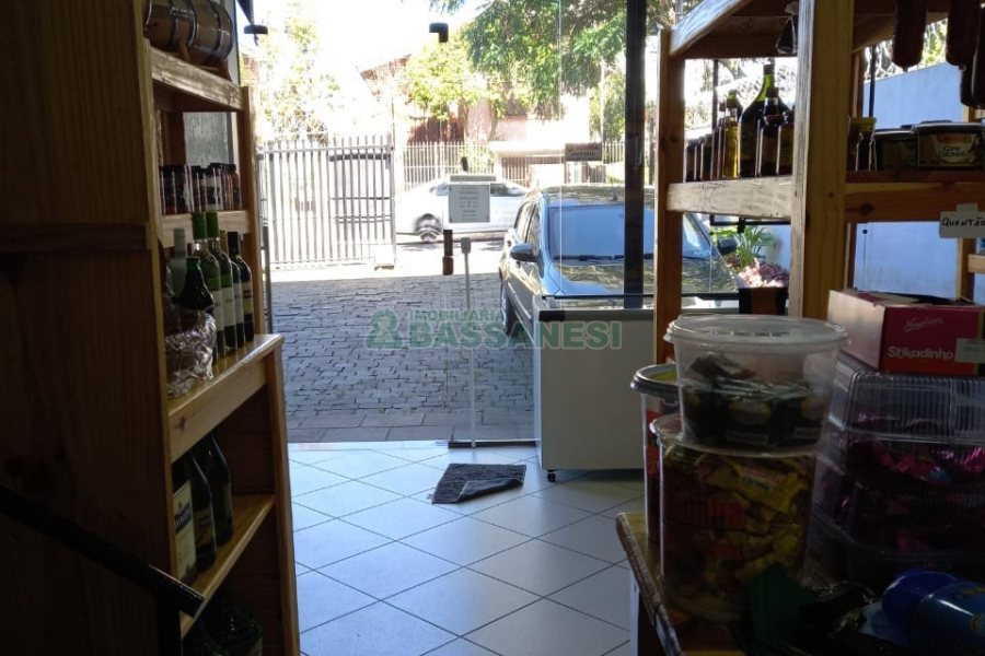 Loja com 54m², no bairro Sagrada Família em Caxias do Sul para Comprar