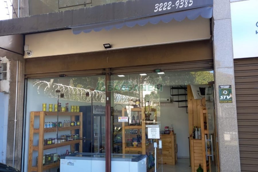 Loja com 54m², no bairro Sagrada Família em Caxias do Sul para Comprar