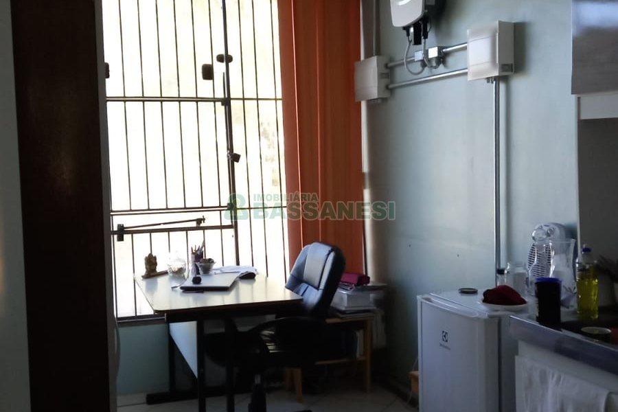 Loja com 54m², no bairro Sagrada Família em Caxias do Sul para Comprar