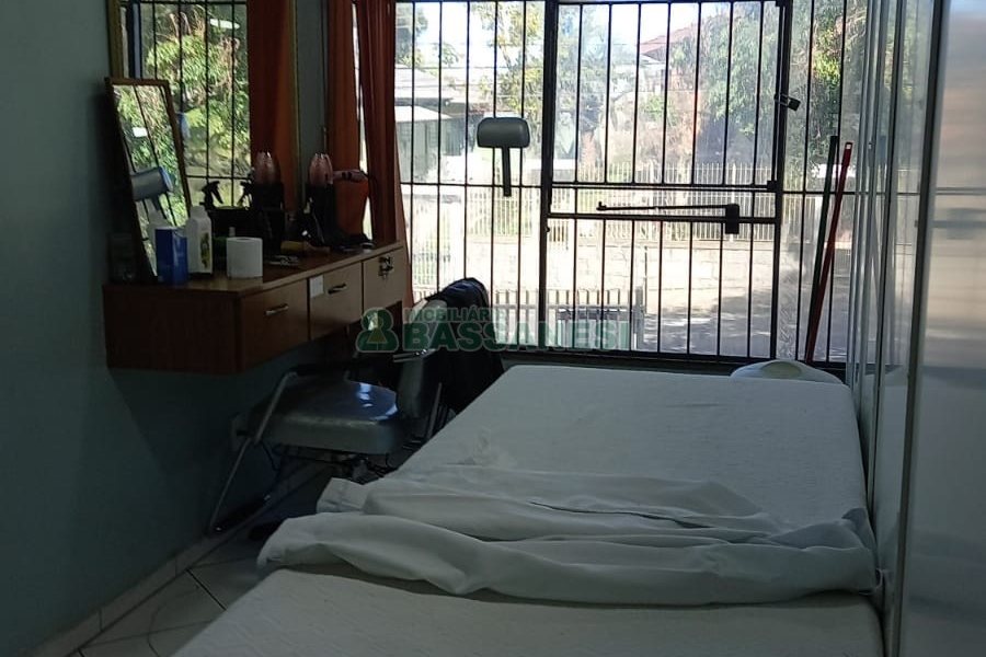 Loja com 54m², no bairro Sagrada Família em Caxias do Sul para Comprar