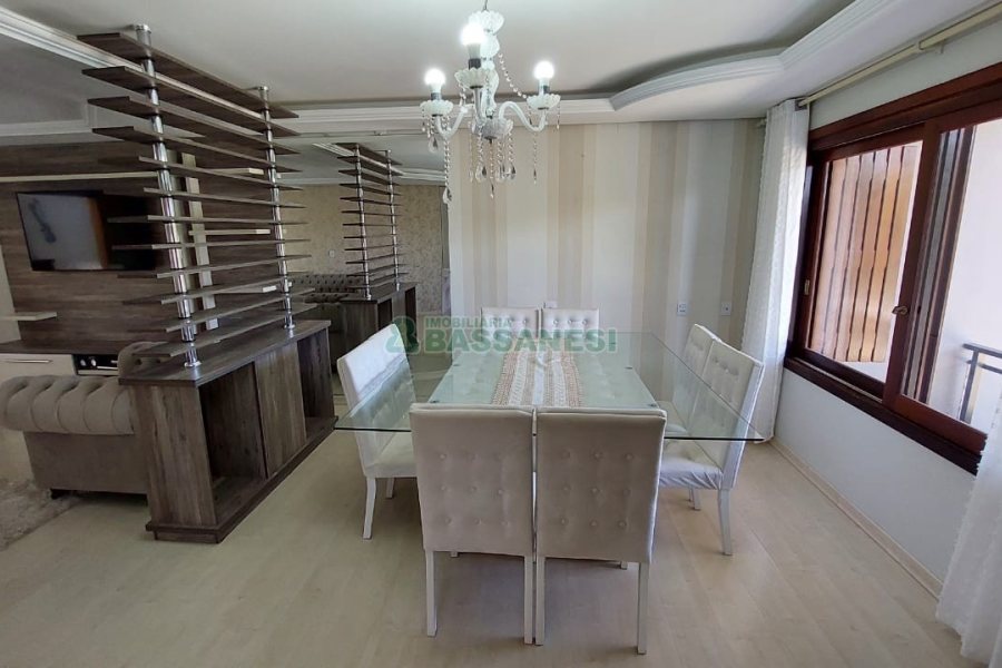 Casa com 213m², 3 dormitórios, 4 vagas, no bairro Desvio Rizzo em Caxias do Sul para Comprar